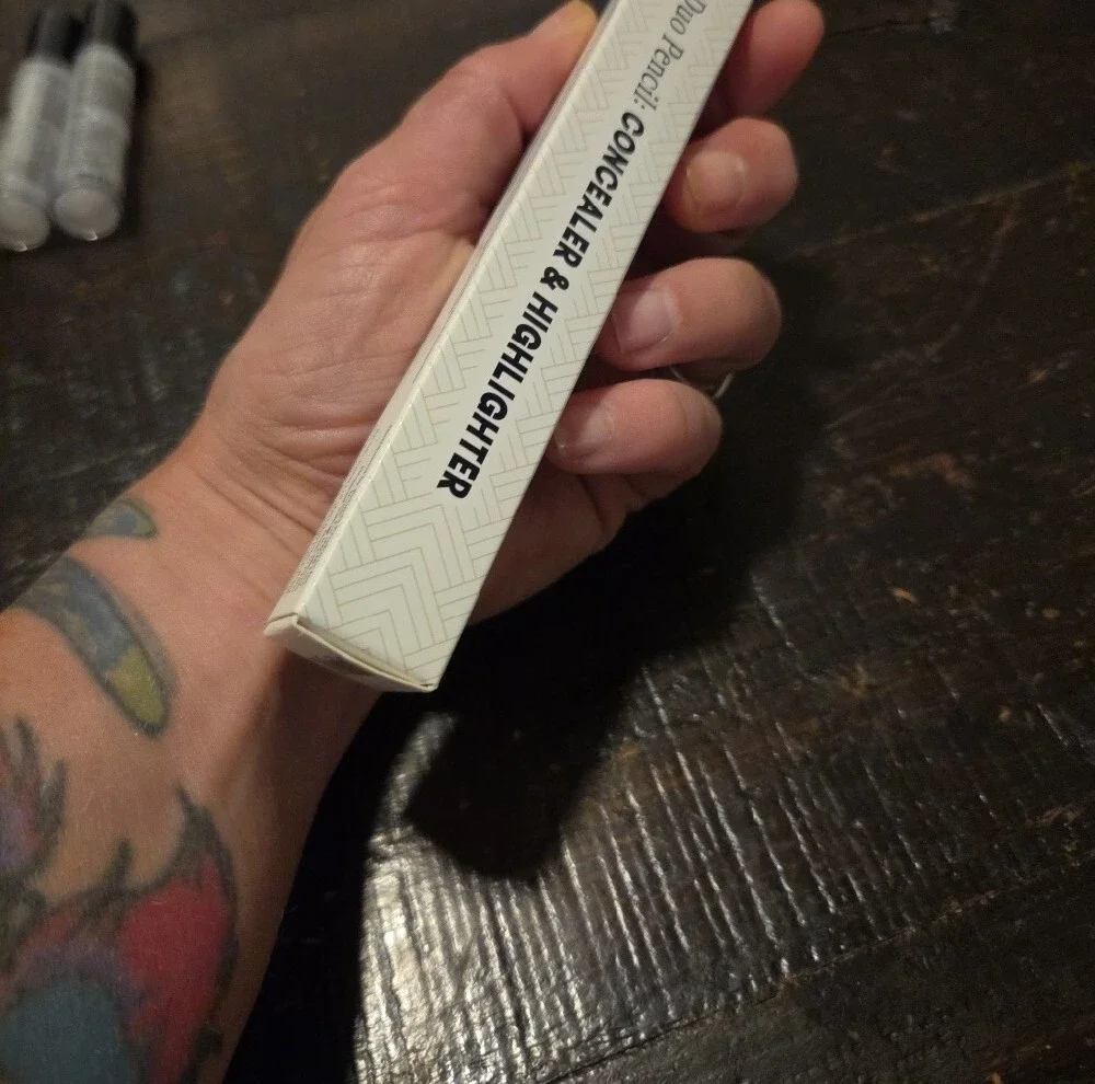 bdb Brow Duo Concealer & Highlighter Pencil And Sharpener